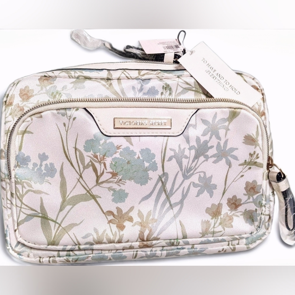 Nwt luxury VS bridal Blue Floral Women's Bag limited ed ivory bouquet cosmetic